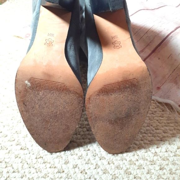 Michael Kors Gray Suede Slouchy Boots Sz. 10M - Picture 9 of 9